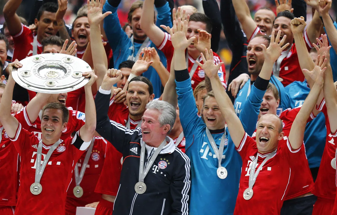 Фото обои Бавария, Футбол, Лига Чемпионов, Bayern, Manuel Neuer, Чемпионы, УЕФА, Munchen