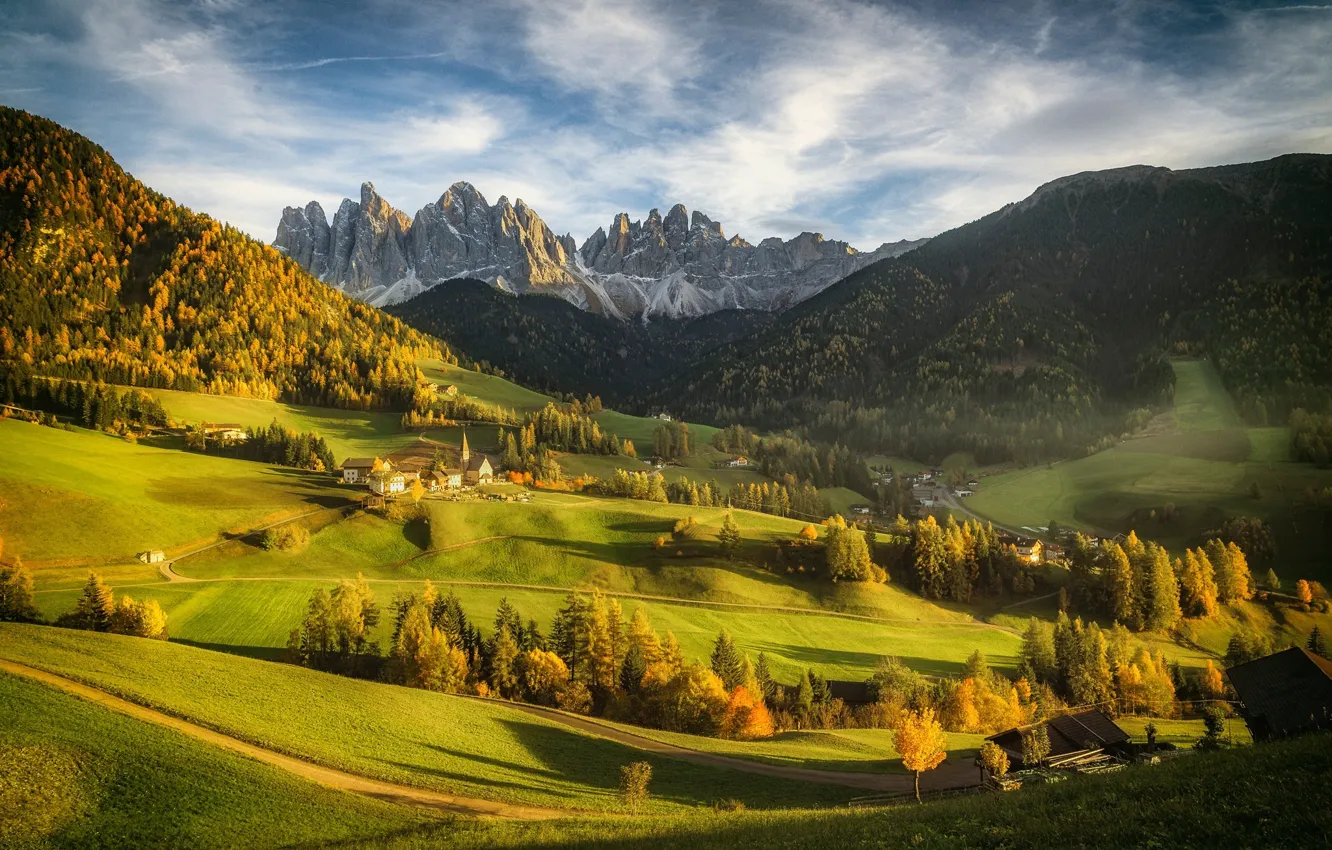 Фото обои горы, Альпы, Италия, церковь, поселок