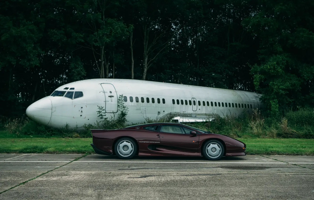 Фото обои Jaguar, вечер, трэк, London, фюзеляж, XJ220