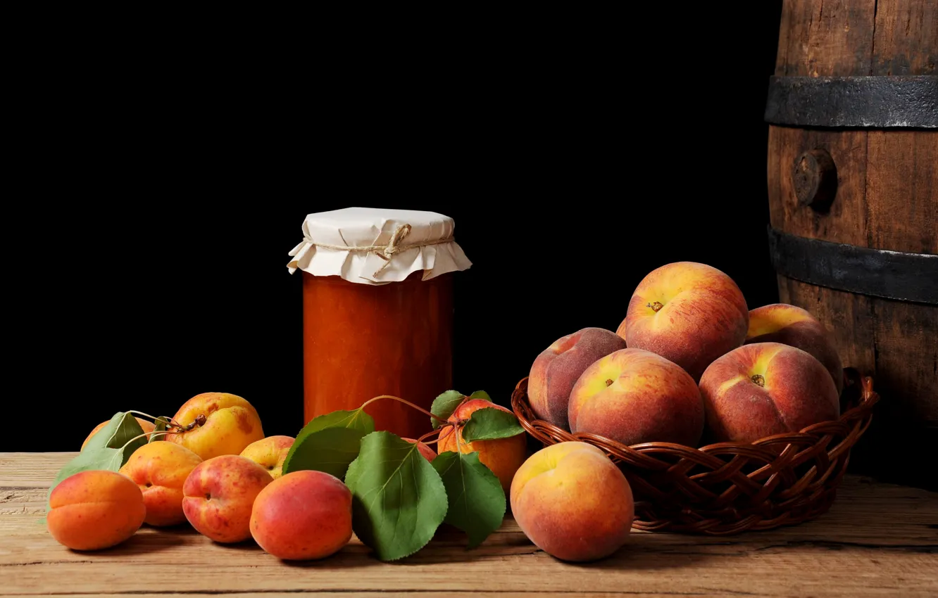 Фото обои натюрморт, корзинка, персики, варенье, абрикосы
