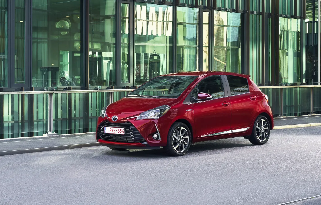 Фото обои красный, red, Toyota, автомобиль, шикарный, metallic, Yaris hybrid