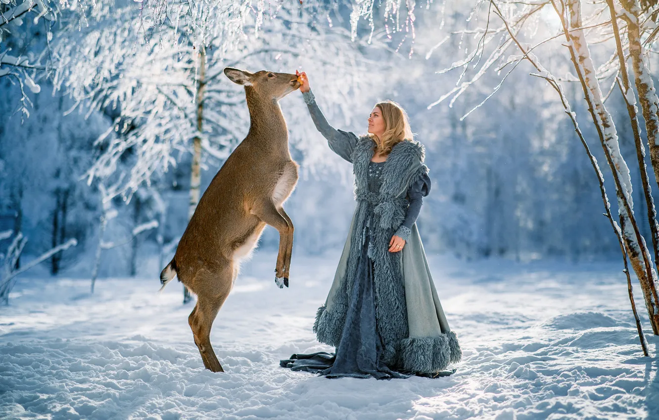 Фото обои зима, девушка, снег, деревья, пейзаж, природа, животное, олень