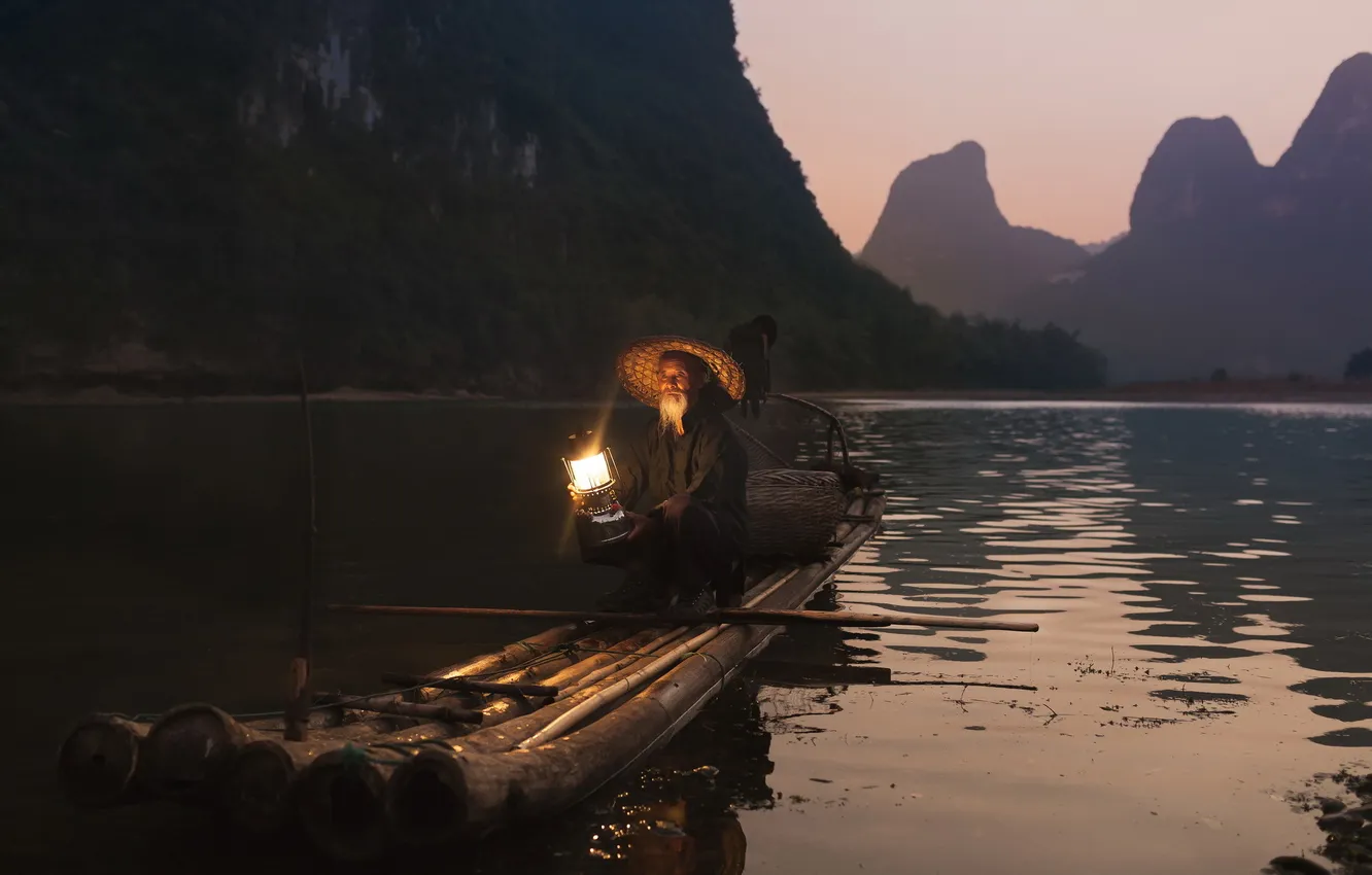Фото обои горы, озеро, китай, рыбак, фонарь