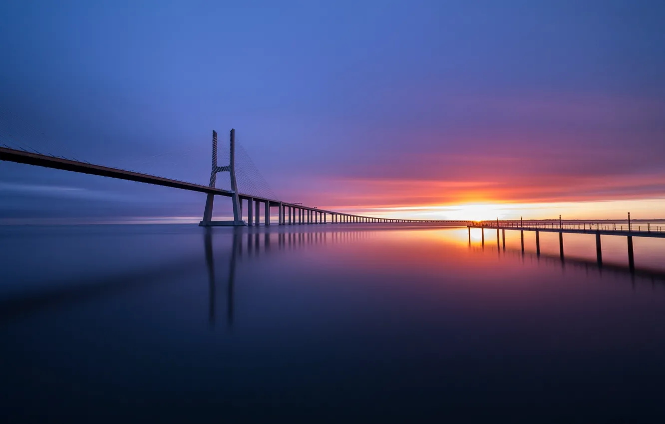 Фото обои море, небо, вода, мост, Португалия