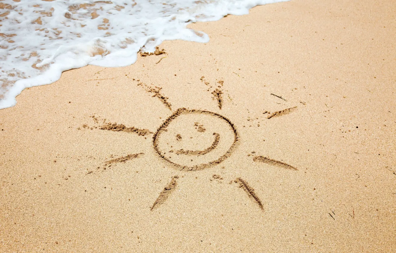 Фото обои песок, море, пляж, лето, пена, вода, солнце, улыбка