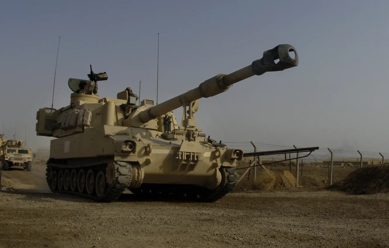 Фото обои База, Гаубица, Колонна, &quot;Paladin&quot;, M109A6
