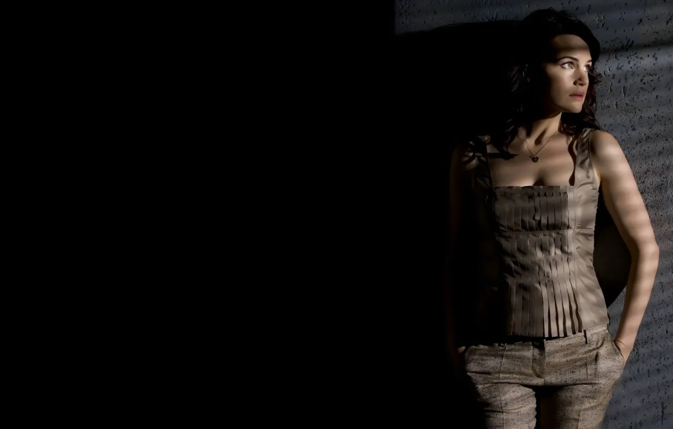 Фото обои темный фон, актриса, Карла Гуджино, Carla Gugino