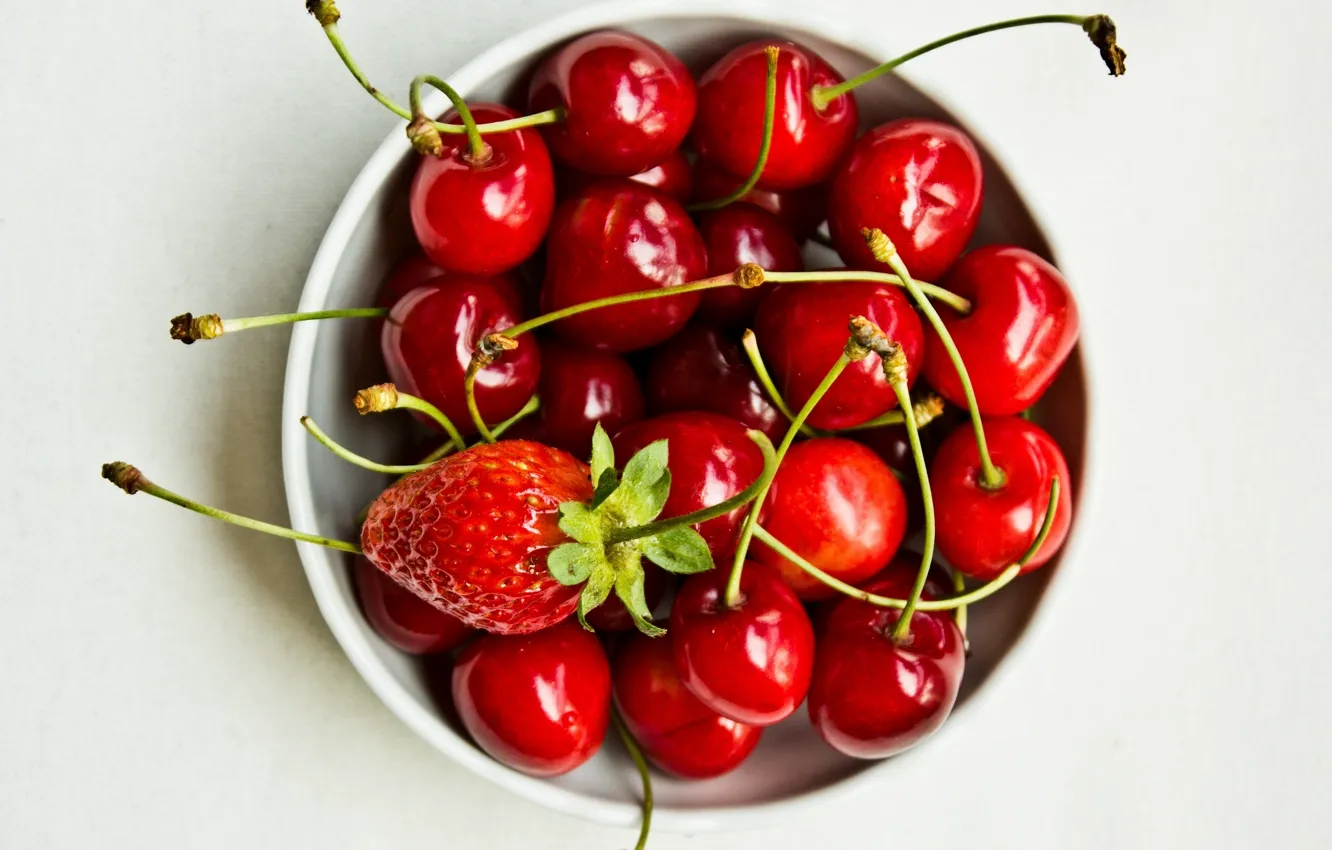 Фото обои ягоды, клубника, черешня
