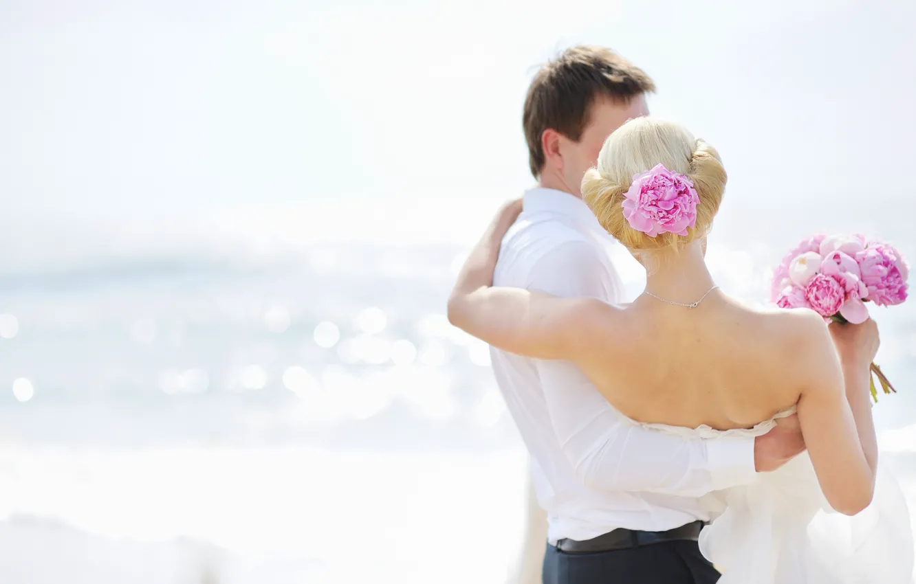 Фото обои море, девушка, цветы, пара, парень, свадьба