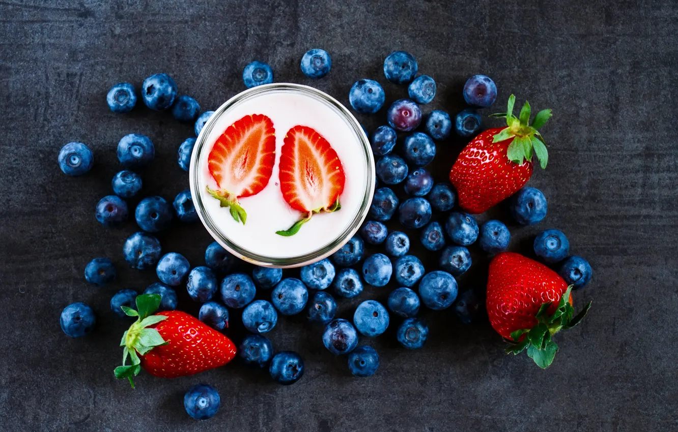 Фото обои стакан, ягоды, завтрак, черника, клубника, фрукты, йогурт