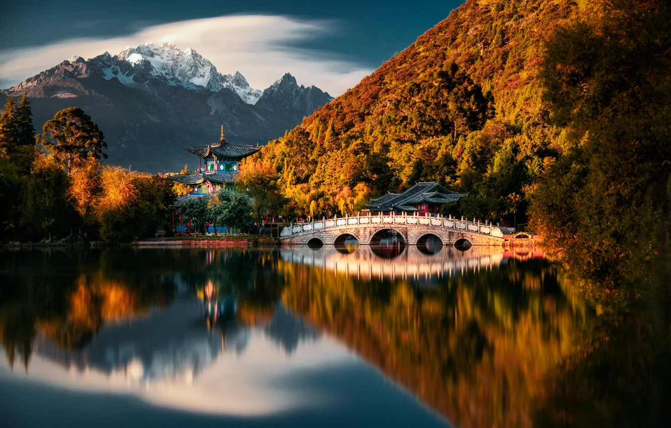 Фото обои горы, озеро, Китай, пагода