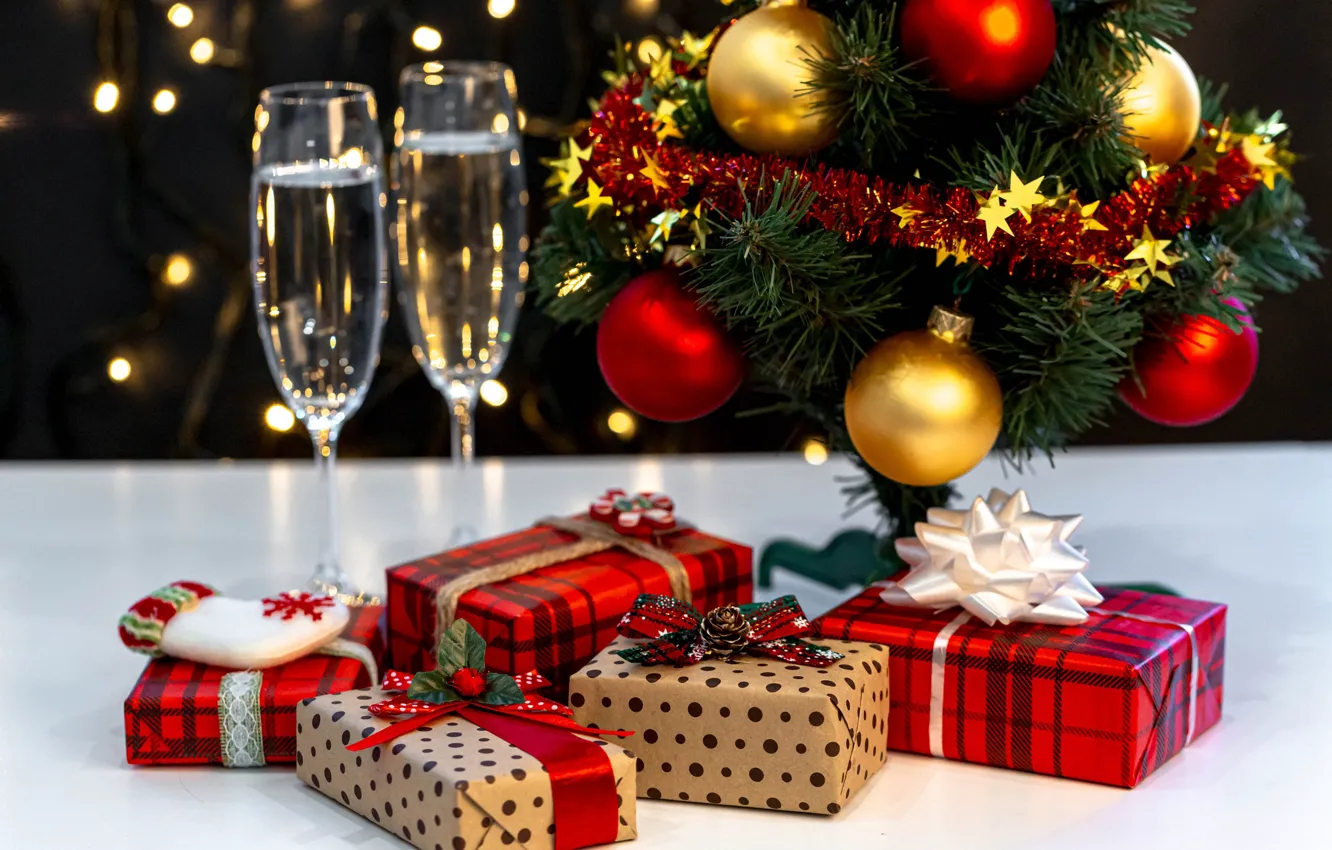 Фото обои бокалы, Рождество, подарки, Новый год, шампанское, коробки