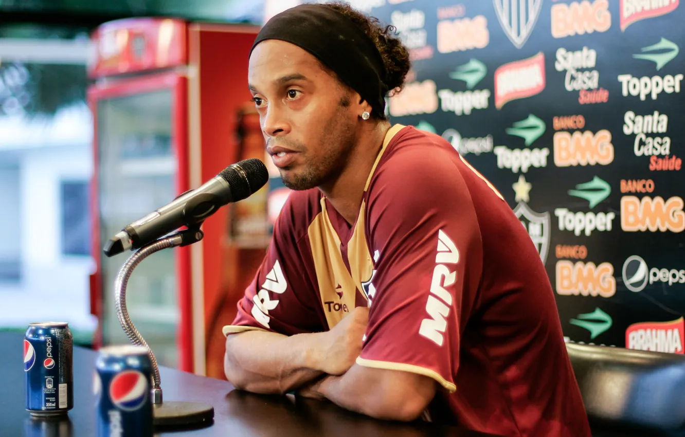 Фото обои brazil, ronaldinho, футбольные обои 2013