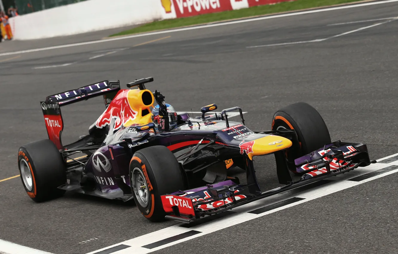 Фото обои Гонщик, Formula 1, Vettel, Чемпион, Sebastian