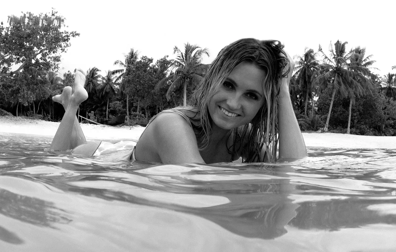 Фото обои Girl, Beach, Water, Smile, Sport, View, Alana Blanchard, Palms