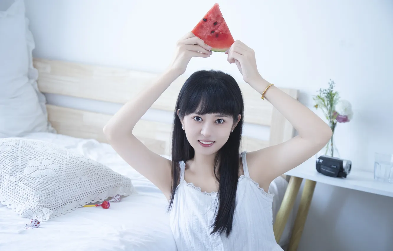 Фото обои Beautiful, Asian, Model, Smile, Bed, Woman, Cute, Pretty