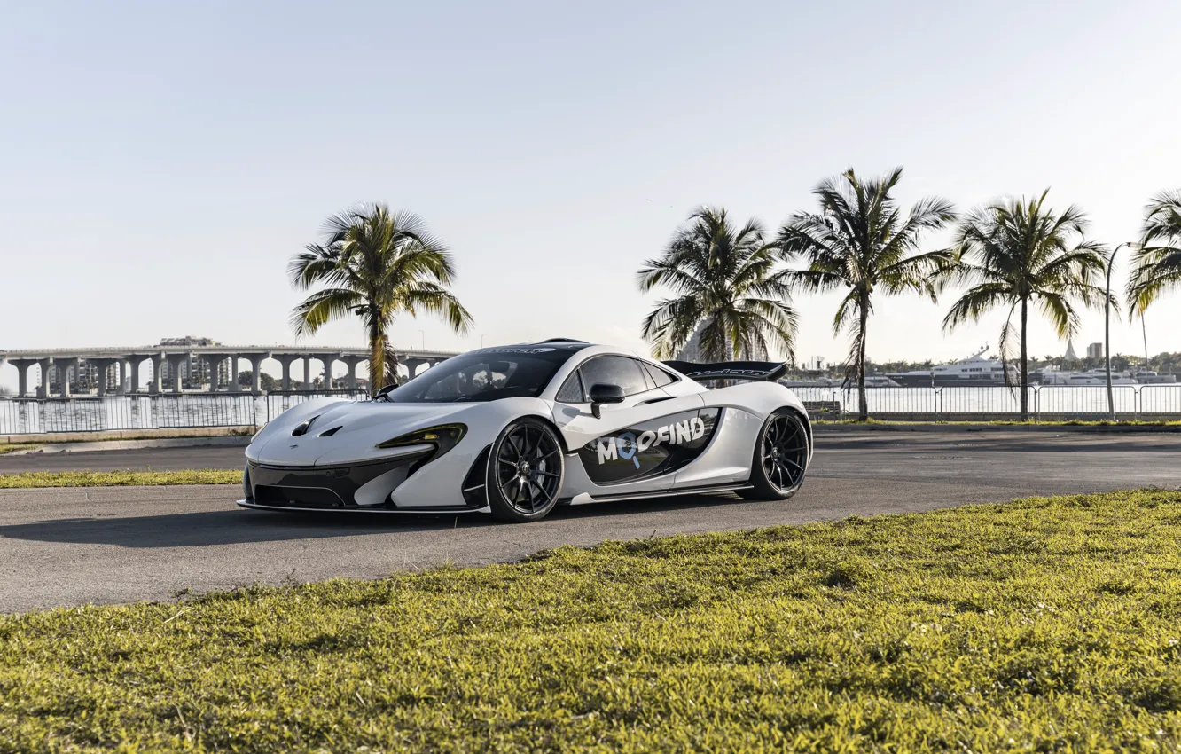 Фото обои McLaren, Palm trees