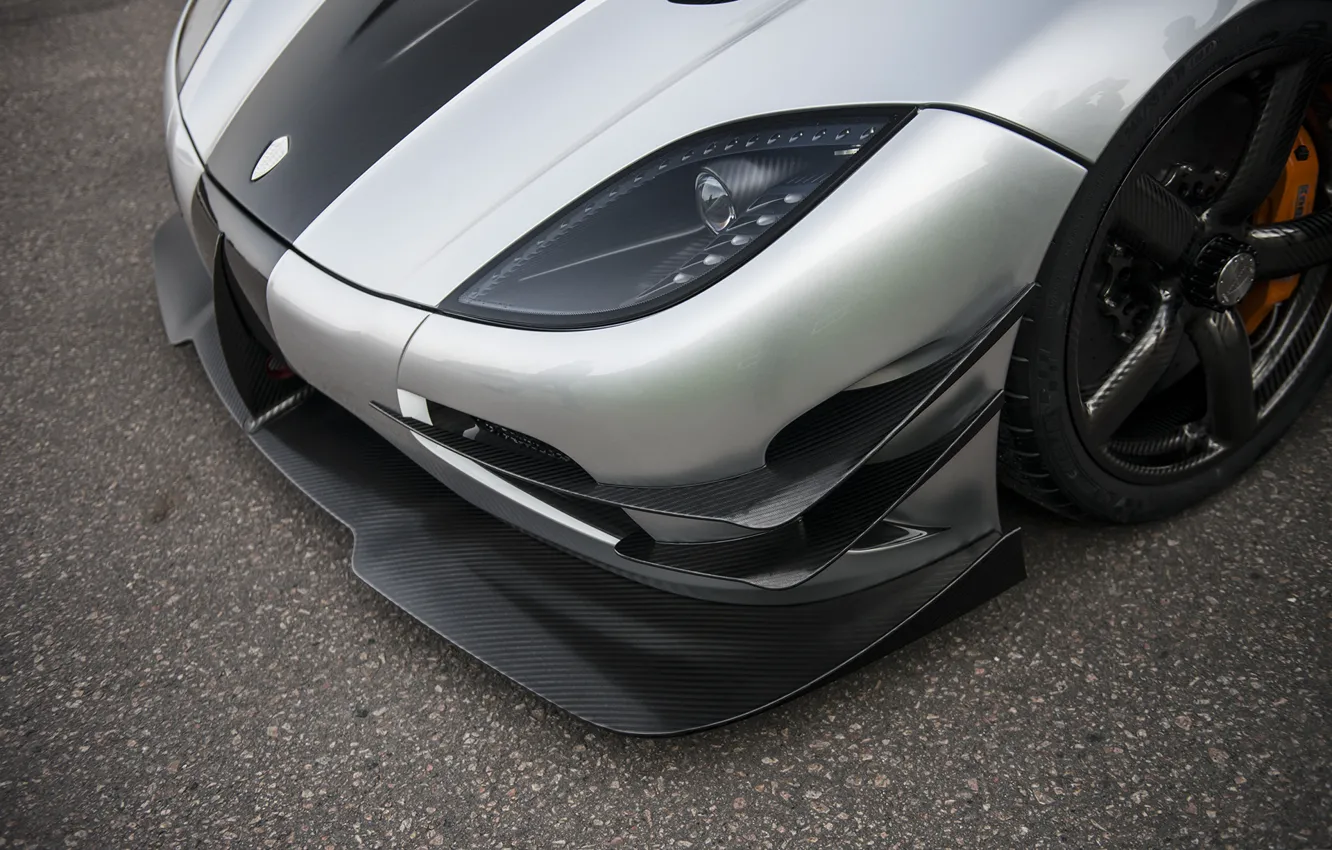 Фото обои фары, Koenigsegg, Carbon, Кёнигсегг, One:1, Megacar