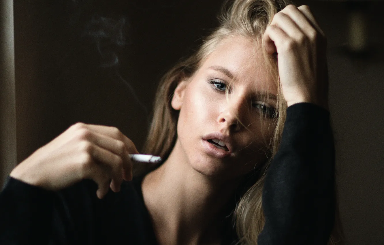 Фото обои сигарета, губки, Marissa, Jesse Herzog