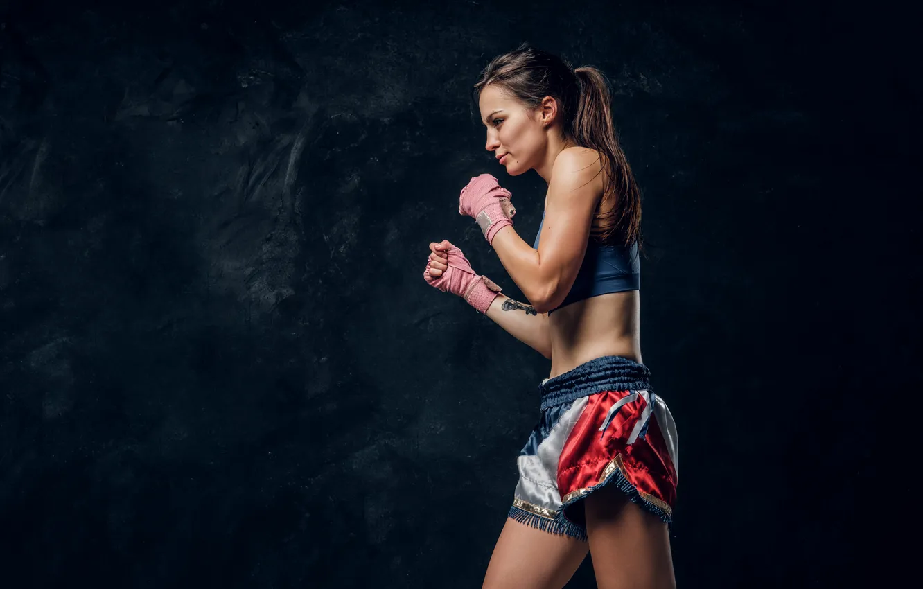 Фото обои woman, photographer, beautiful, posing, training, sportive