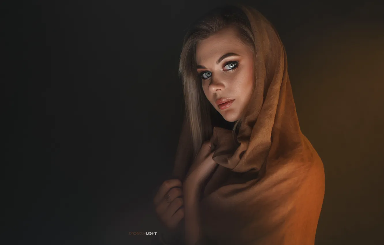 Фото обои взгляд, девушка, лицо, фон, портрет, шаль, Alexander Drobkov-Light, Карина Керина