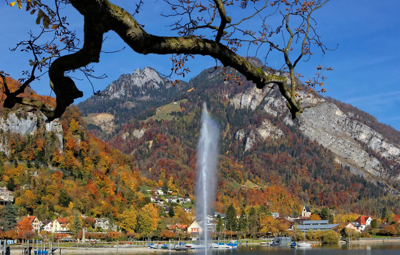 Фото обои осень, деревья, горы, озеро, дома, Альпы, фонтан