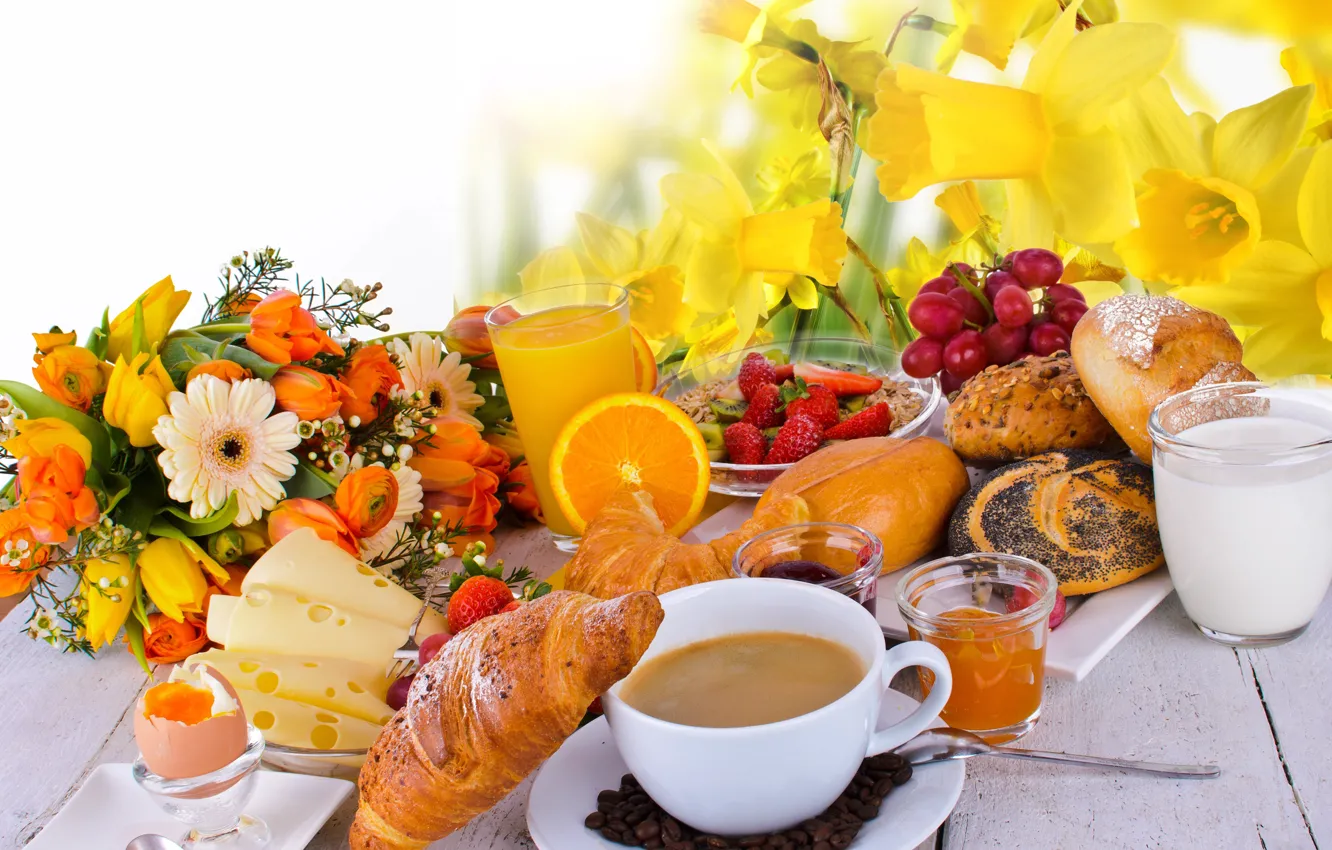 Фото обои цветы, стол, яйцо, кофе, апельсин, букет, завтрак, сыр
