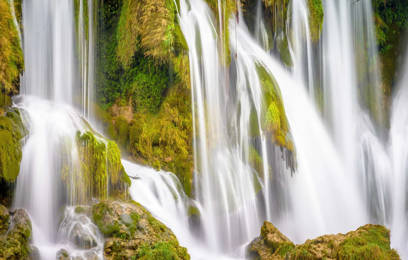 Фото обои горы, скалы, растение, водопад, Кравице, Босния и Гецеговина