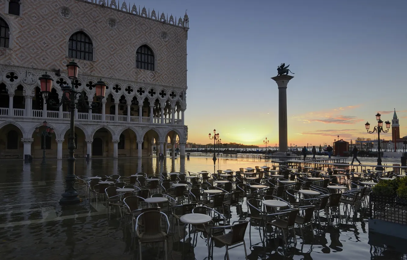 Фото обои отражение, рассвет, утро, Италия, Венеция, дворец Дожей, пбяцетта