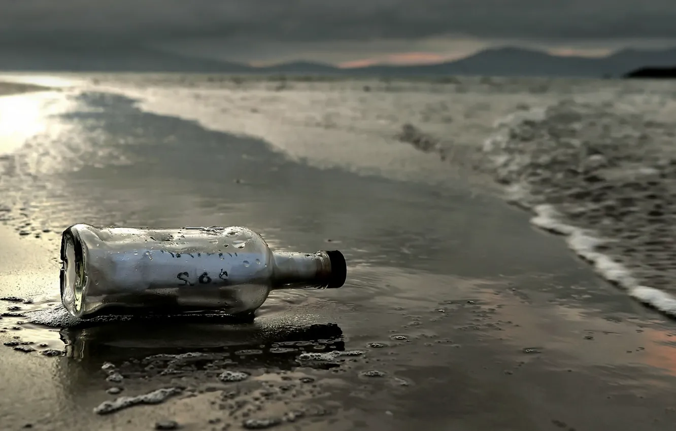 Фото обои море, берег, бутылка, записка