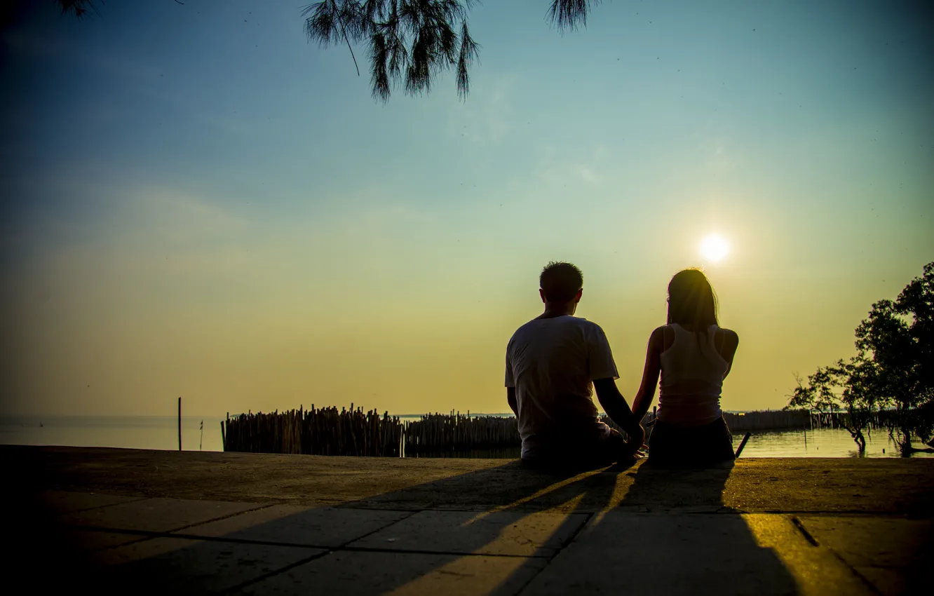 Фото обои девушка, солнце, любовь, природа, фон, настроение, отдых, widescreen