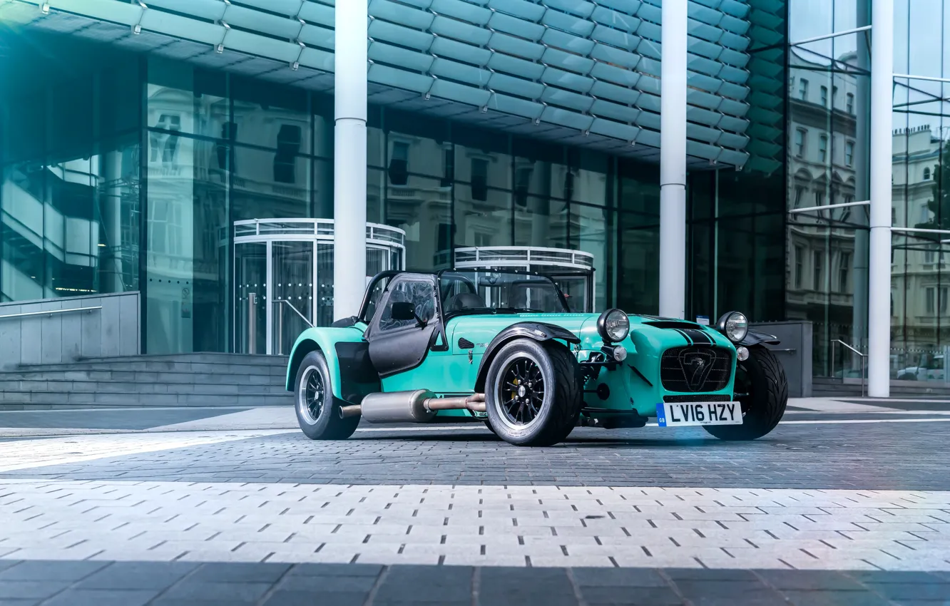 Фото обои авто, green, здание, кабриолет, Seven, Caterham, 620 S, Caterham Seven 620S