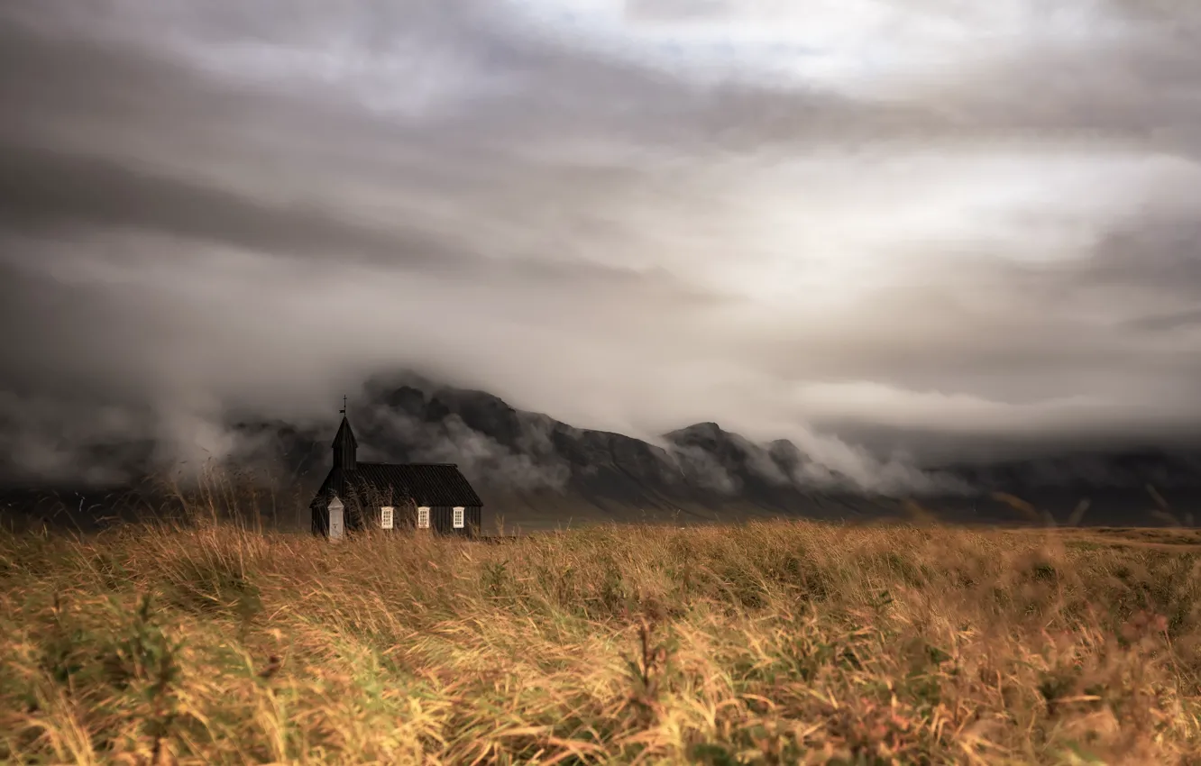 Фото обои поле, туман, храм, Iceland