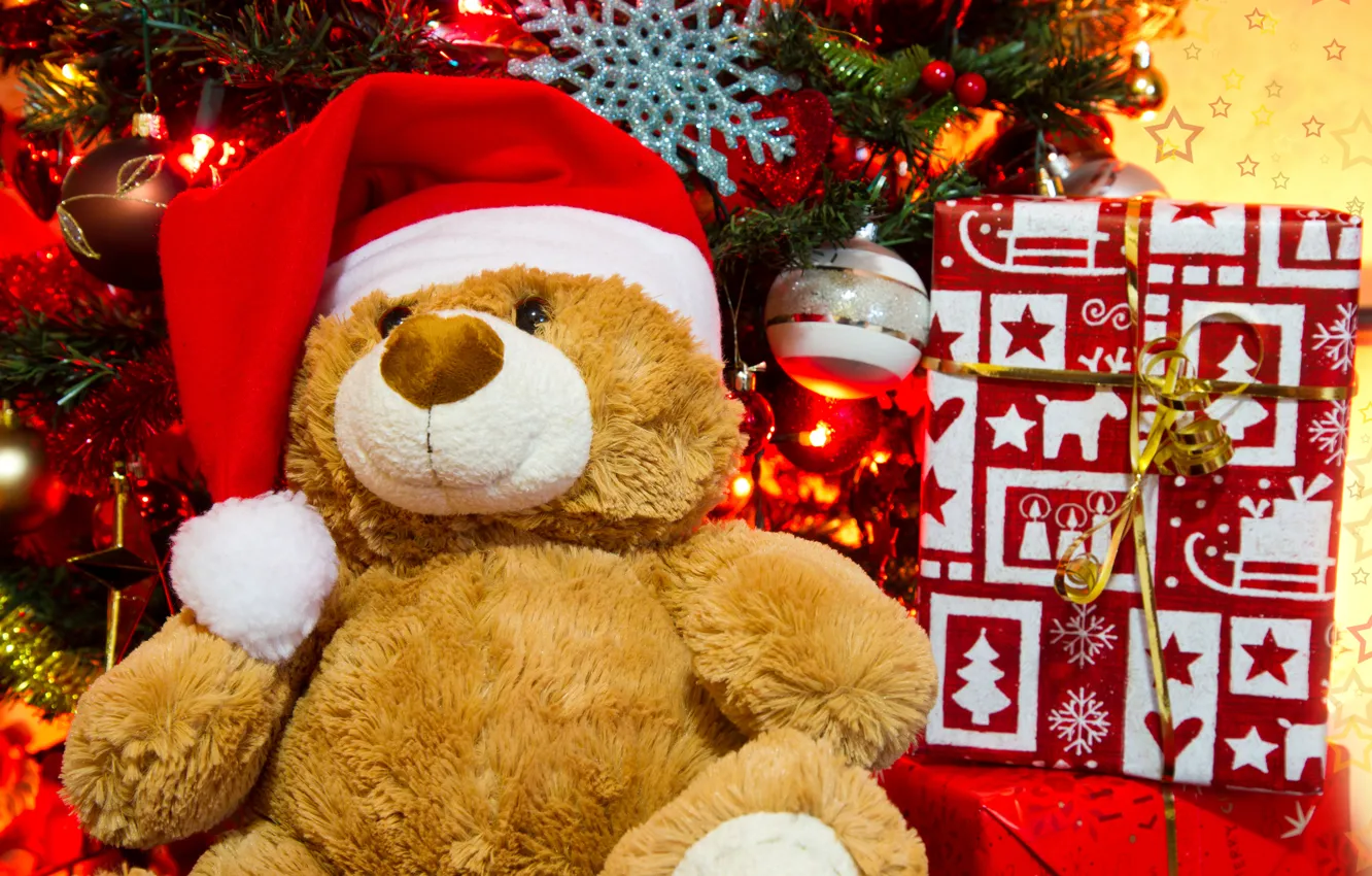 Фото обои праздник, игрушки, новый год, рождество, медведь, подарки, ёлка, christmas