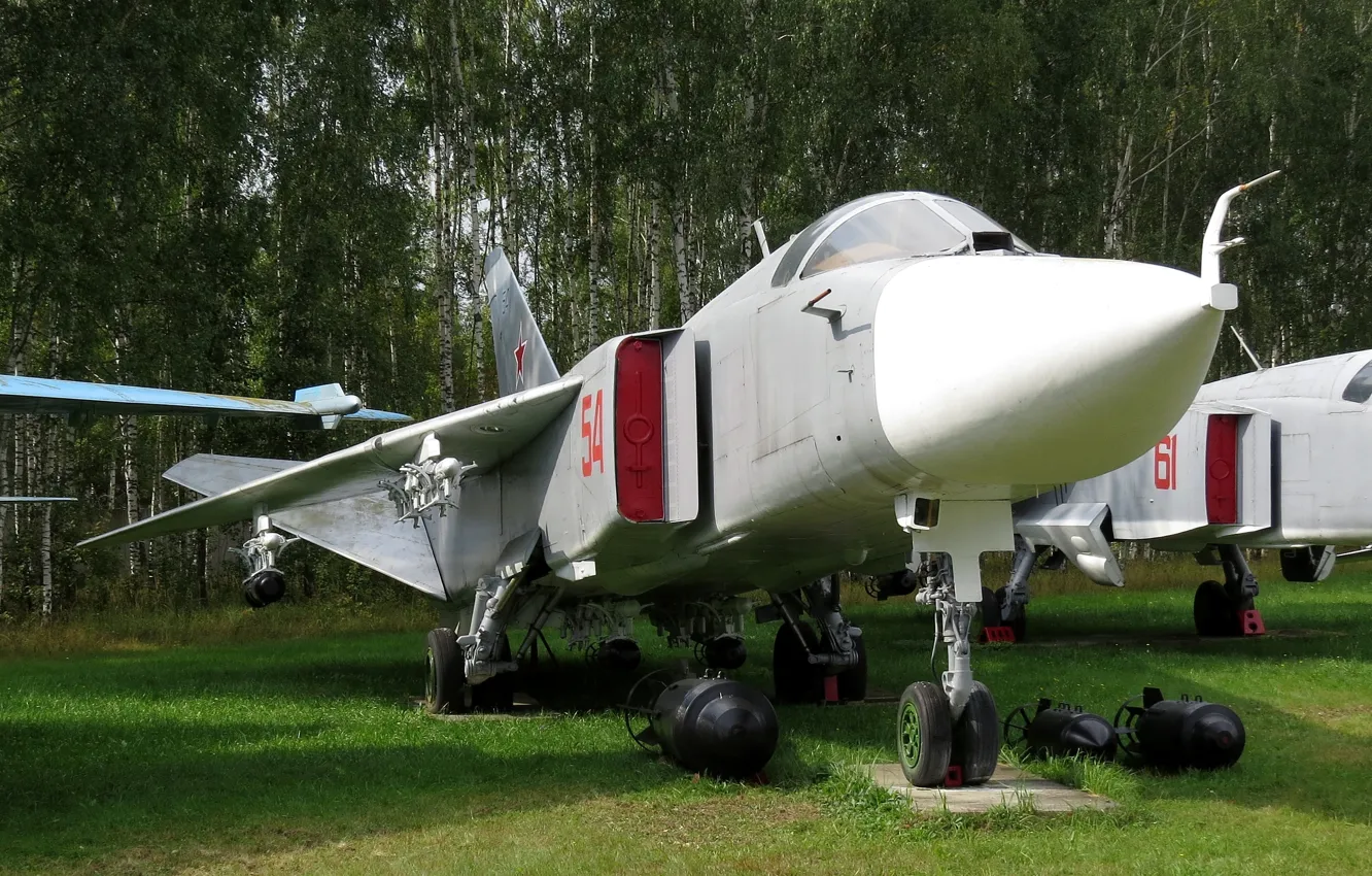Фото обои Россия, бомбардировщик, Су-24, фронтовой, с крылом изменяемой стреловидности, советский/российский, Центральный музей ВВС, Монино