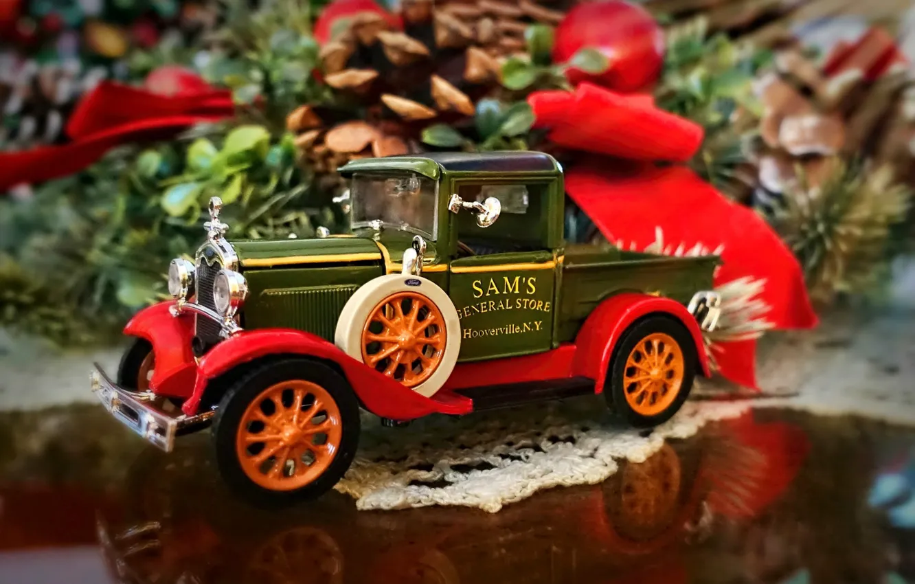 Фото обои машинка, моделька, 1931 Ford truck, рождественская декорация