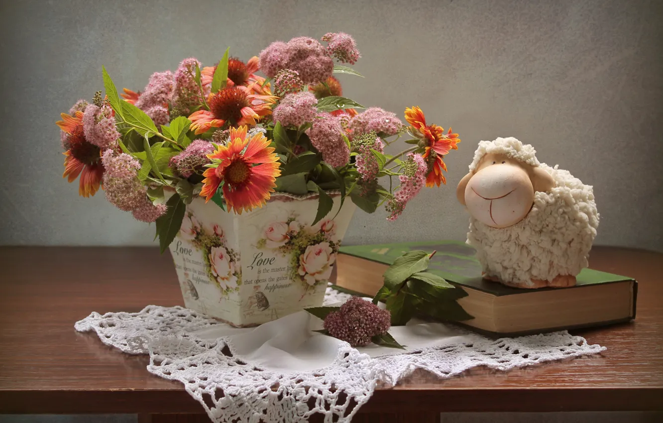 Фото обои лето, цветы, натюрморт, овечка, композиция, июнь