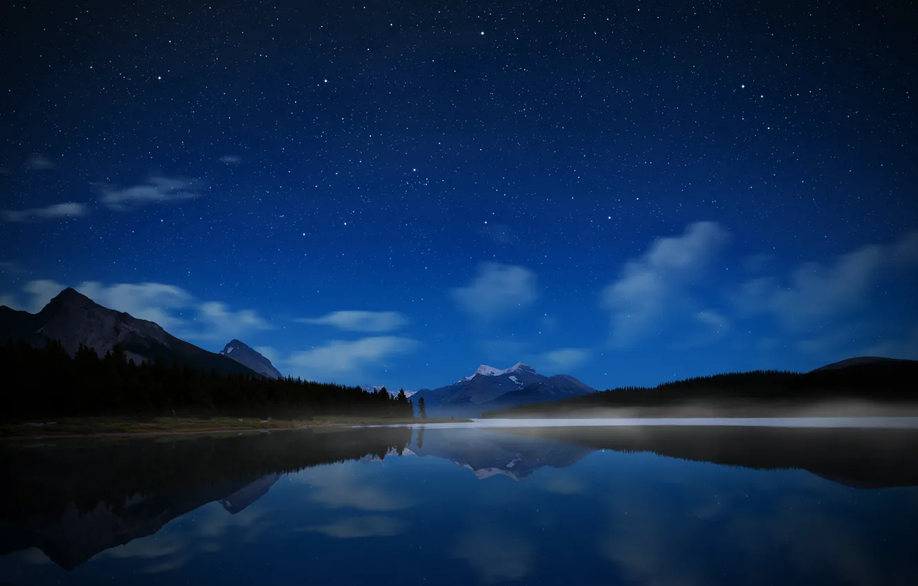 Фото обои небо, вода, звезды, горы, ночь, озеро, Канада, парк Джаспер