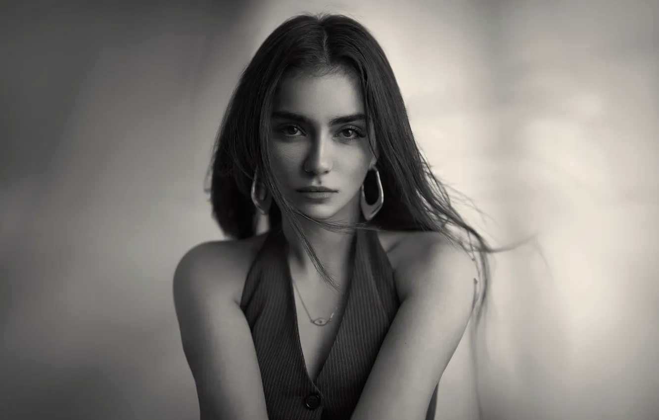 Фото обои girl, monochrome, nose, pierced