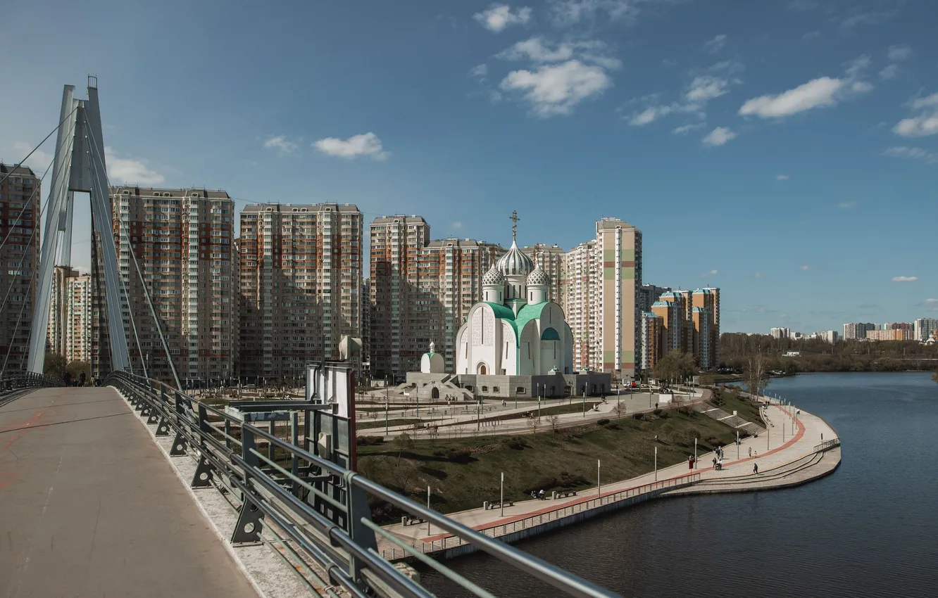 Фото обои мост, река, здания, дома, храм, Россия, Москва-река, Красногорск