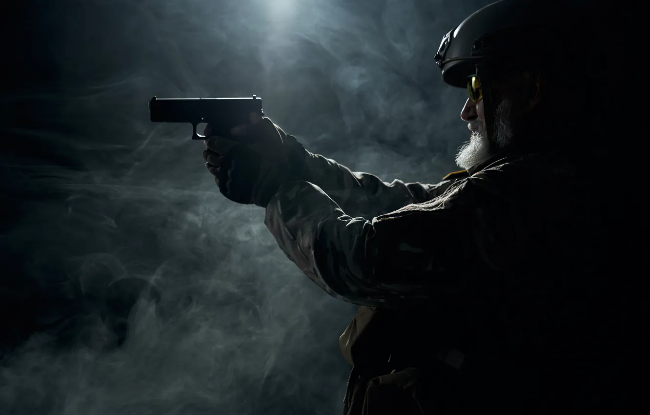 Фото обои gun, smoke, military, technique