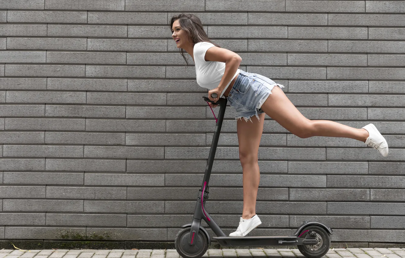 Фото обои girl, shorts, young, pretty, jeans, cute, T-shirt, scooter