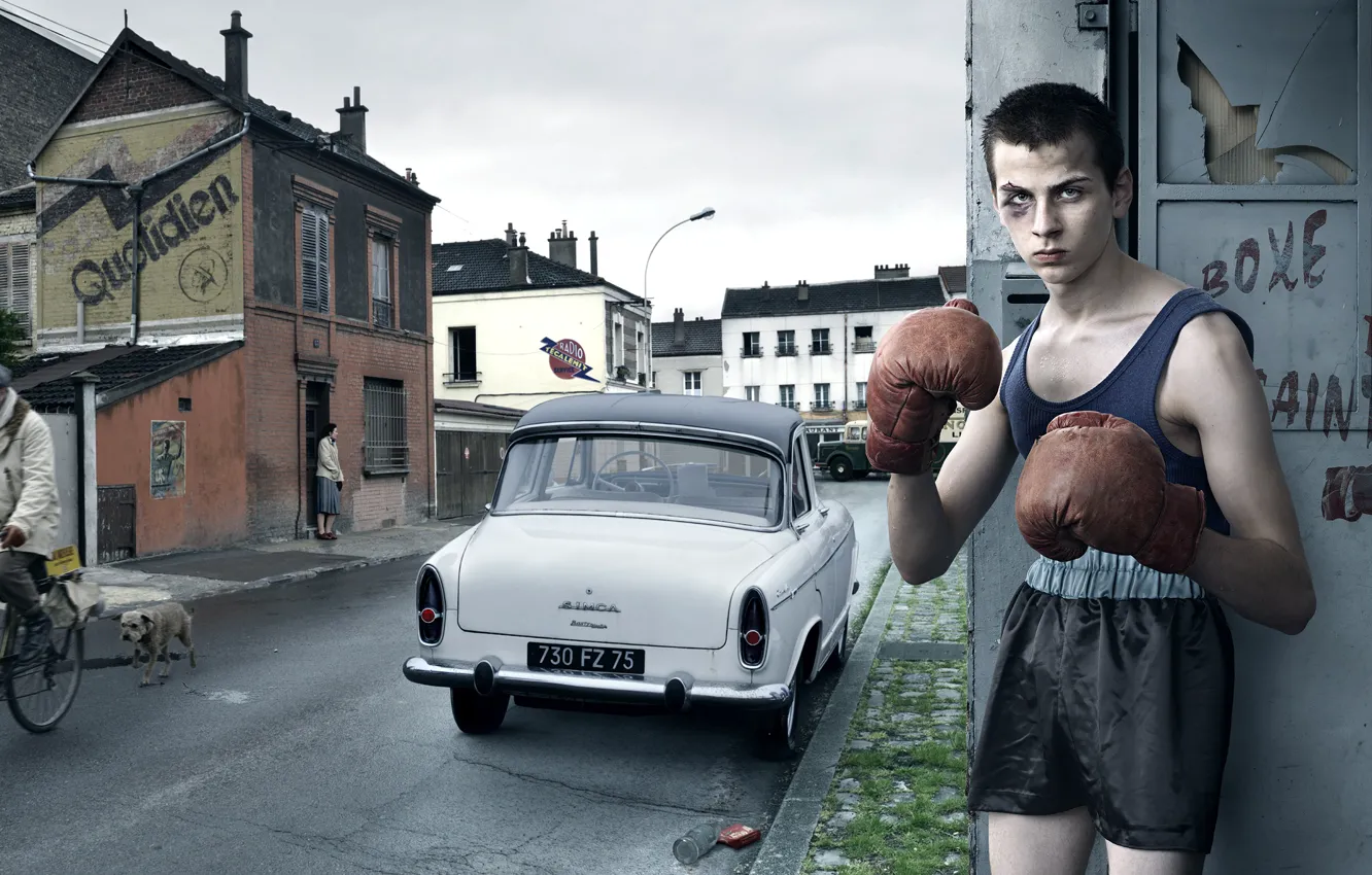 Фото обои улица, мальчик, боксёр