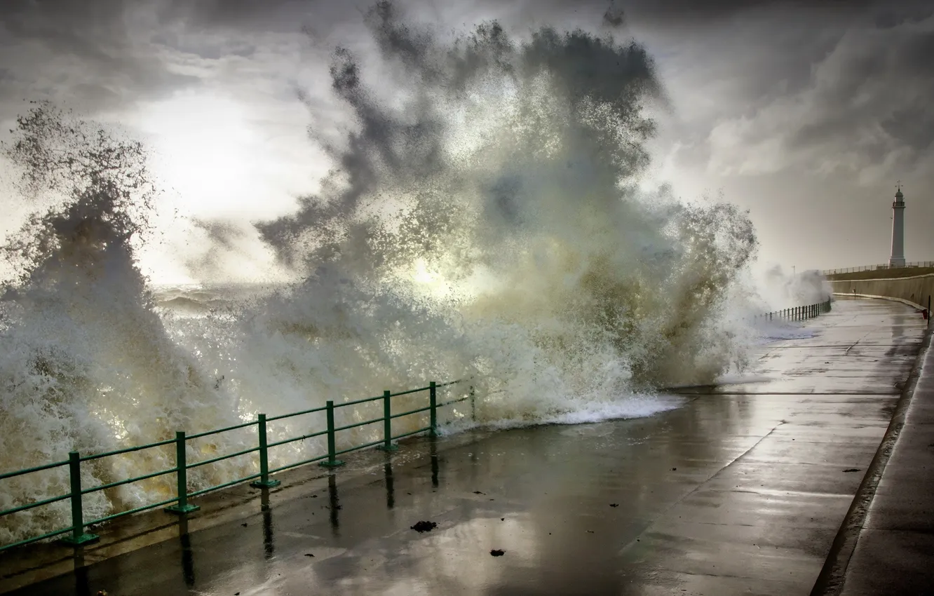 Фото обои waves, storm, autumn, Sunderland, Seaburn Promenade
