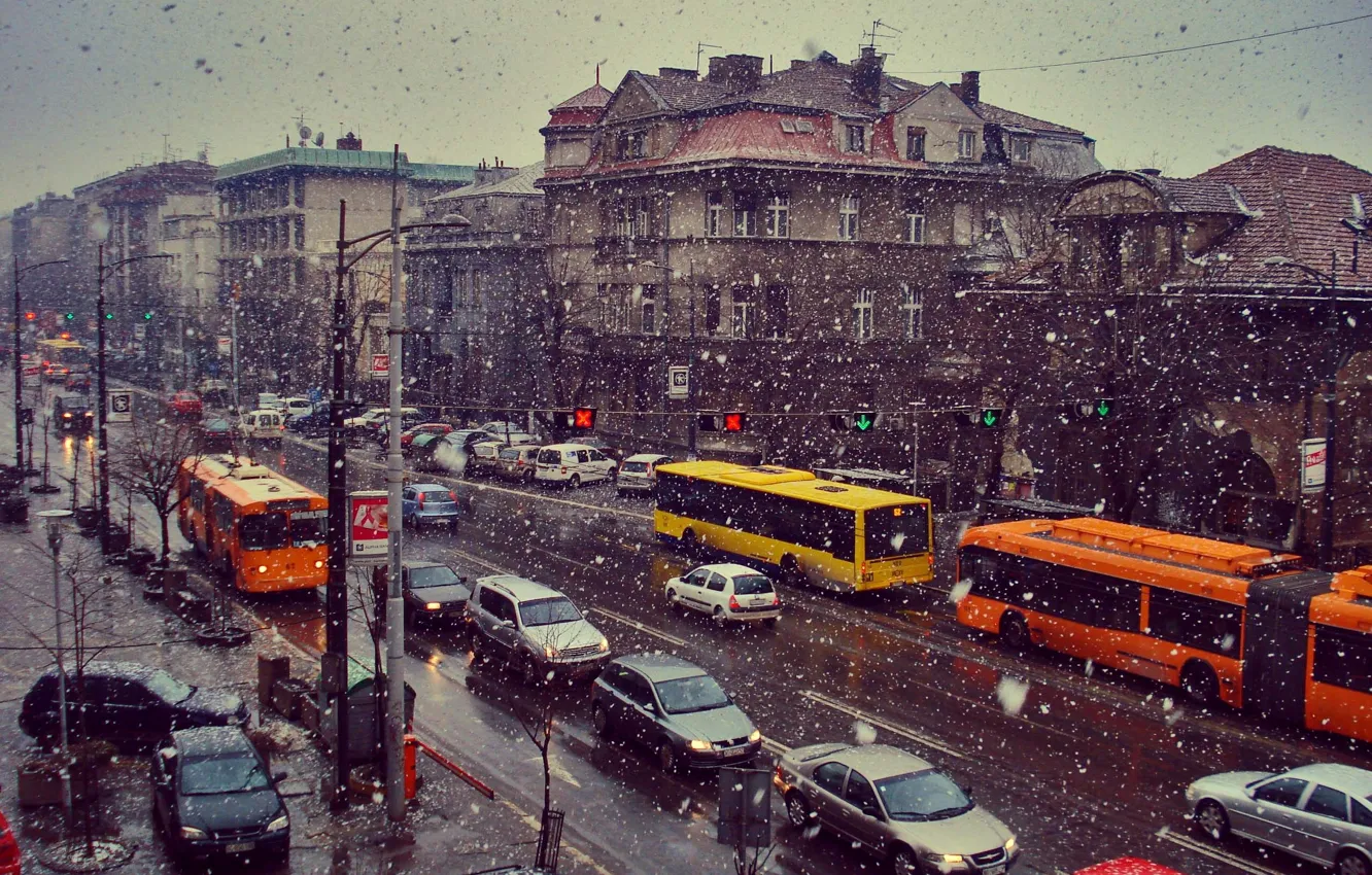 Фото обои зима, дорога, машина, авто, снег, город, движение, транспорт