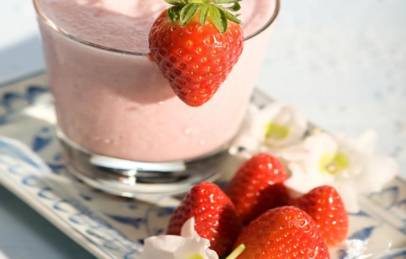Фото обои ягоды, клубника, коктейль, strawberry, cocktail, dessert, milkshake, fresh berries