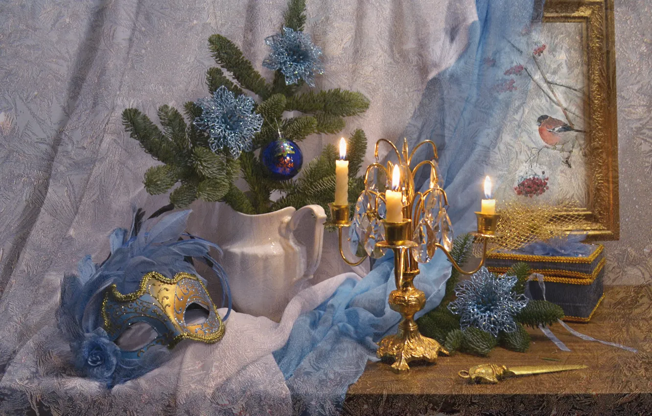 Фото обои украшения, ветки, праздник, новый год, ель, картина, свечи, маска