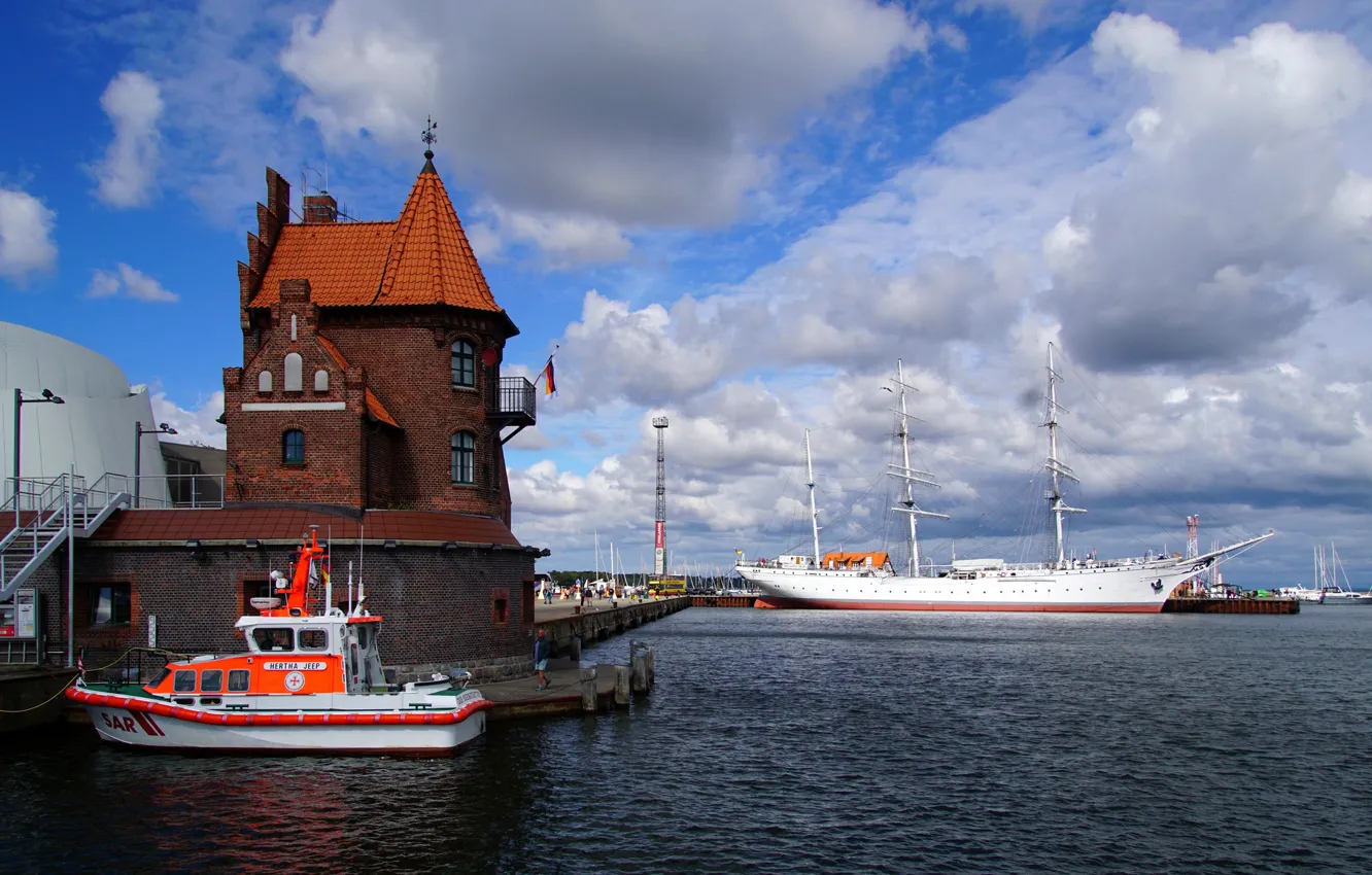 Фото обои парусник, Германия, порт, катер, Germany, барк, Stralsund, Штральзунд