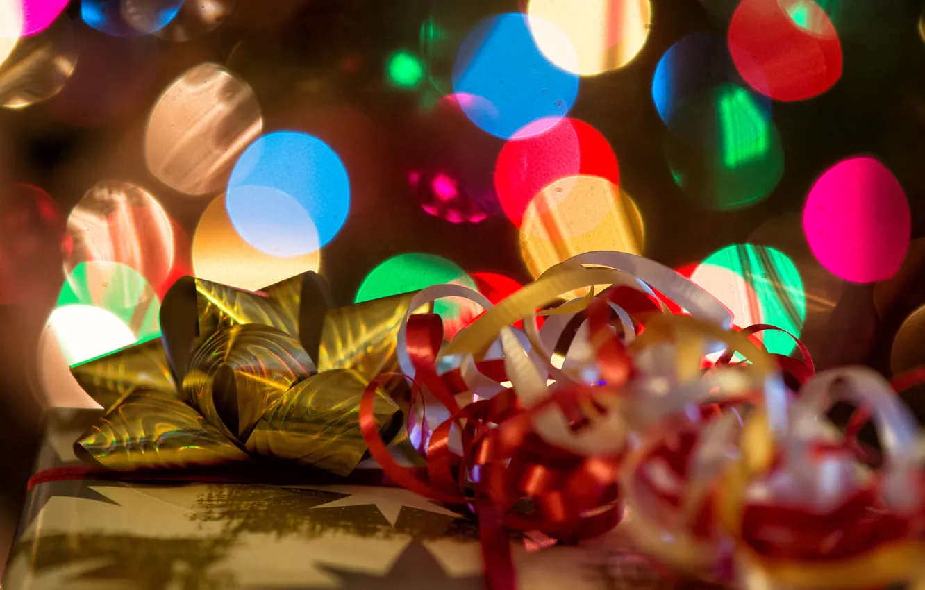 Фото обои ленты, Новый Год, Рождество, подарки, мишура, серпантин, праздники