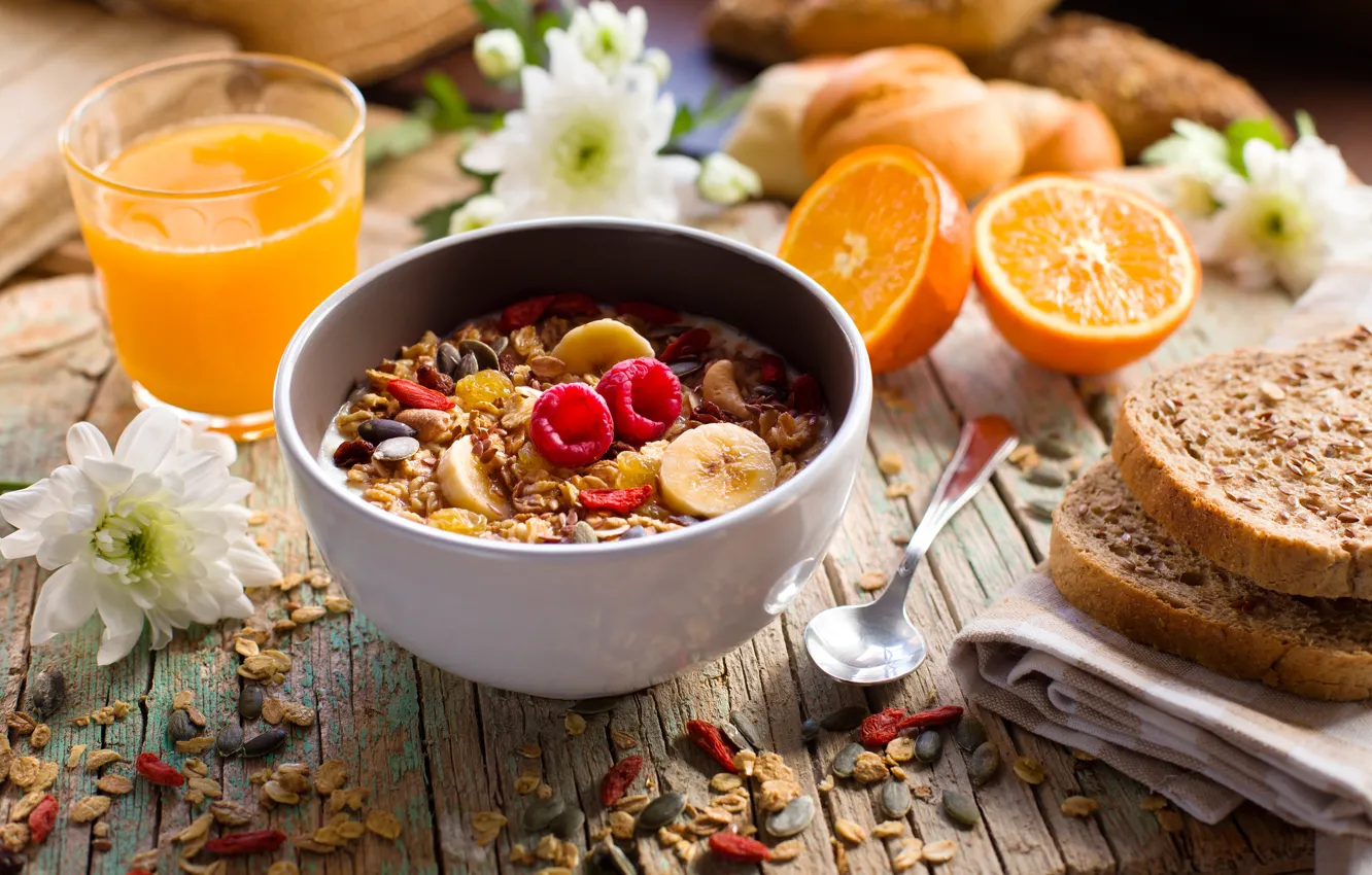 Фото обои ягоды, завтрак, сок, банан, wood, мюсли, йогурт, апельсиновый